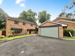 Front External- click for photo gallery